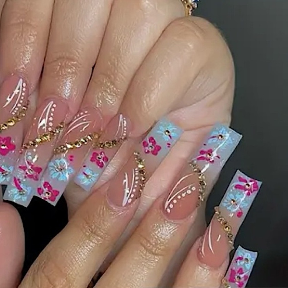 New 24 pc false nails